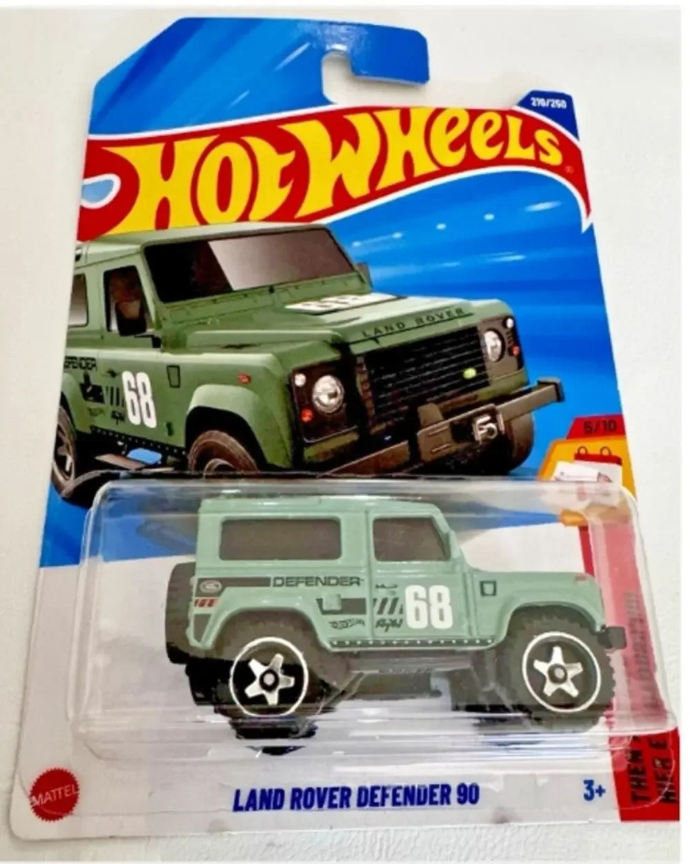 Hot Wheels Land Rover Defender 90 Then and Now 5/10 210/250 New Sealed